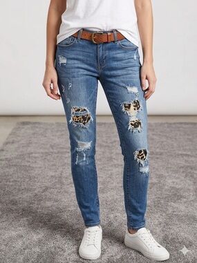 Judy Blue Leopard Print Patch Distressed Skinny Jeans - Size 15/32
